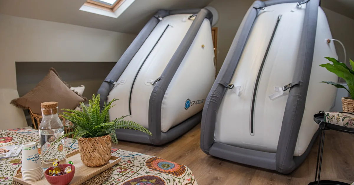 A hyperbaric oxygen therapy chamber: what HBOT is and how it works, IronOx Clinic Cardiff